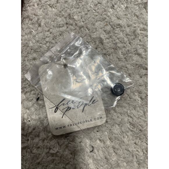 NWT Free People Sleeveless Blouse Womens Size Small Mackenzie Wrap Button-Up Top - Picture 8 of 16